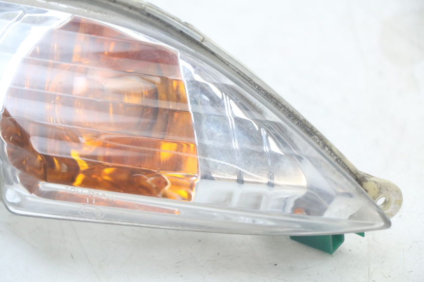 photo de RIGHT FRONT TURN SIGNAL MBK FLAME X 125 (2004 - 2007) - Alternative perspective