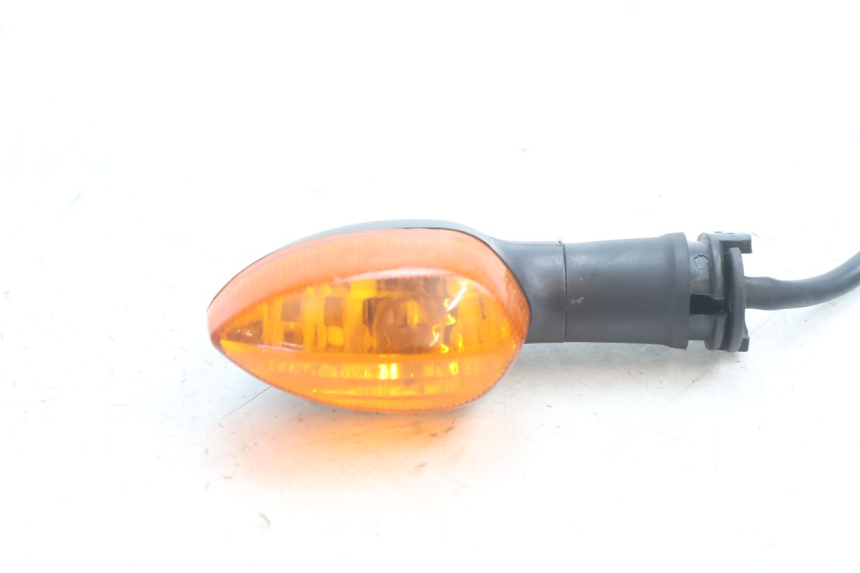 photo de FRONT RIGHT TURN SIGNAL YAMAHA FZ8 800 (2010 - 2016) - Zoom on usage condition