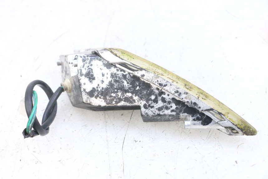 photo de FRONT RIGHT TURN SIGNAL GOES WIKI 125 (2010 - 2015) - Surface and material condition