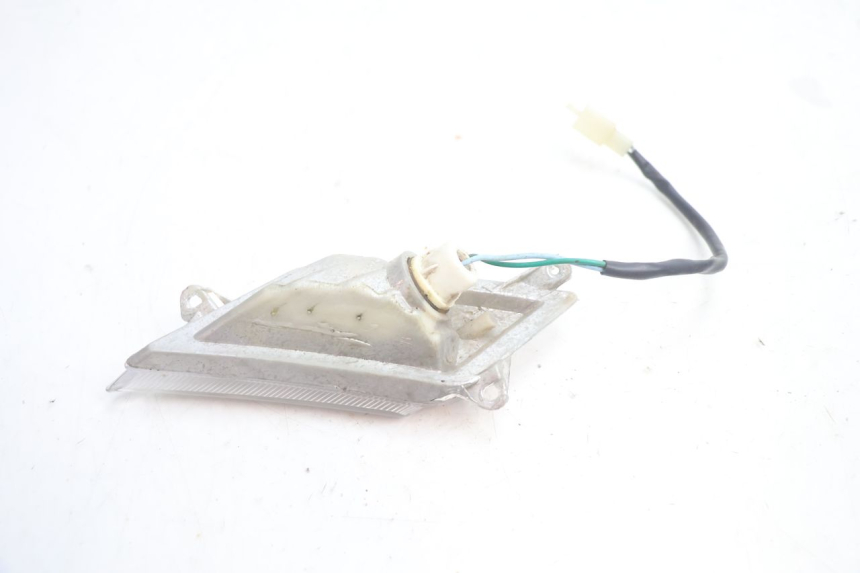 photo de FRONT RIGHT TURN SIGNAL VASTRO GP 2T 50 (2013 - 2017) - Alternative perspective