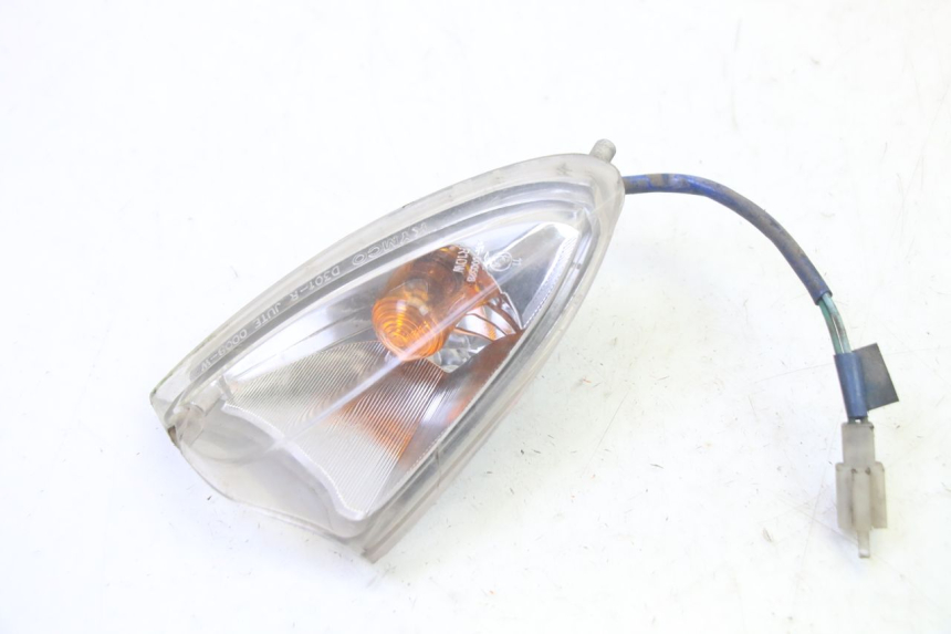 photo de FRONT RIGHT TURN SIGNAL KYMCO GRAND DINK 125 (2002 - 2007) - Alternative perspective