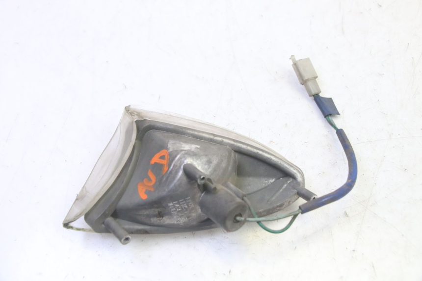 photo de FRONT RIGHT TURN SIGNAL KYMCO GRAND DINK 125 (2002 - 2007) - Technical close-up