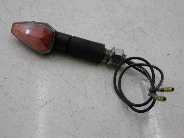 photo de FRONT RIGHT TURN SIGNAL HONDA CB 500 (1997 - 2003) - Main view