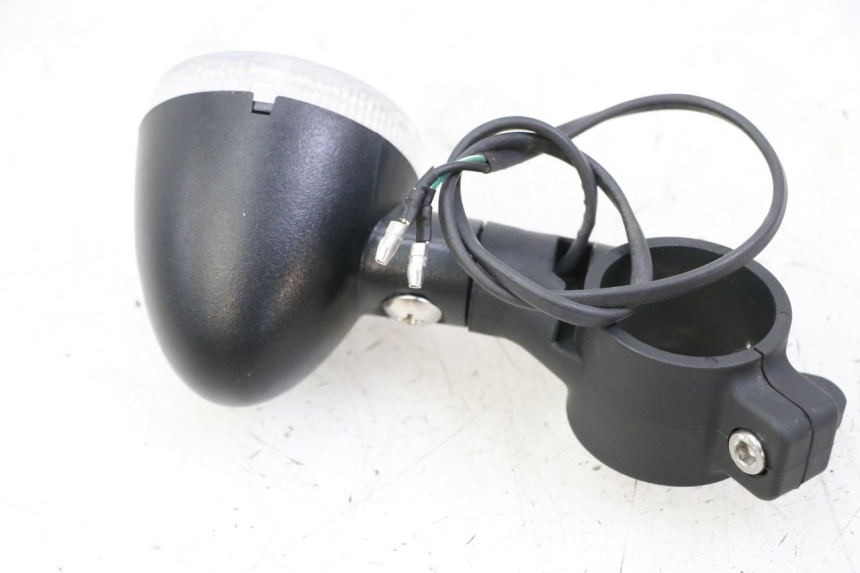 photo de FRONT RIGHT TURN SIGNAL KEEWAY K-LIGHT KLIGHT 125 (2018 - 2025) - Alternative perspective