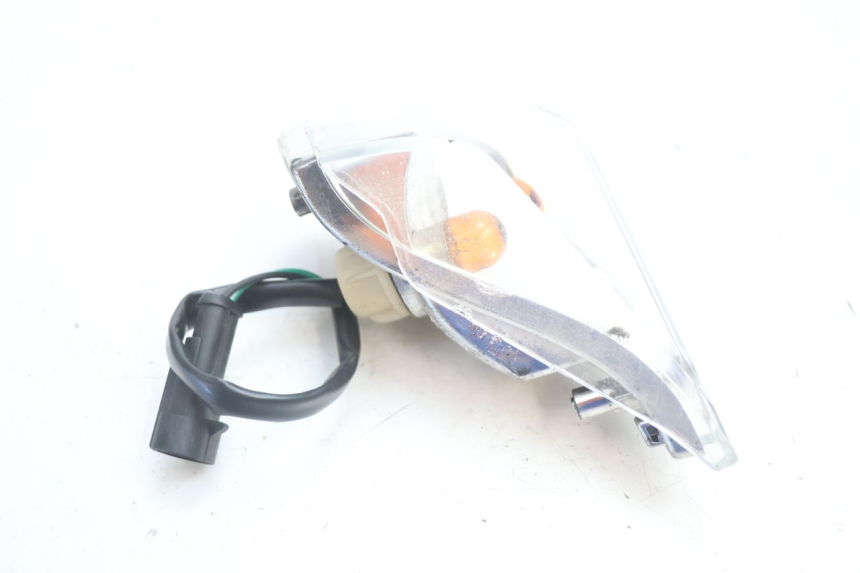 photo de FRONT RIGHT TURN SIGNAL RIDE KALLIO 50 (2010 - 2019) - Technical close-up