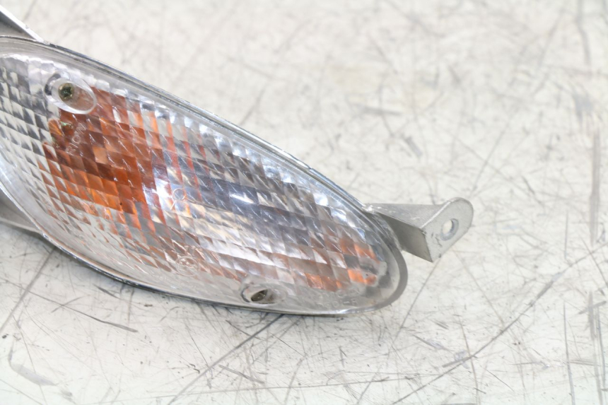 photo de FRONT RIGHT TURN SIGNAL KYMCO SPACER 50 (1998 - 2009) - Alternative perspective