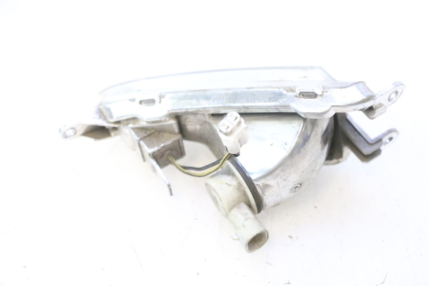 photo de FRONT RIGHT TURN SIGNAL PIAGGIO LIBERTY IGET 4T 50 (2015 - 2020) - Fixing points details