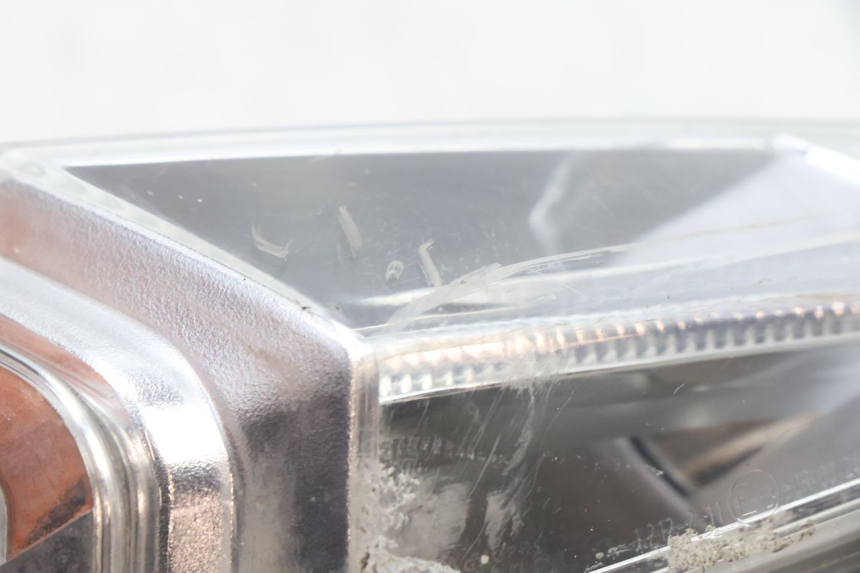 photo de FRONT RIGHT TURN SIGNAL PIAGGIO LIBERTY IGET 4T 50 (2021 - 2025) - Zoom on usage condition