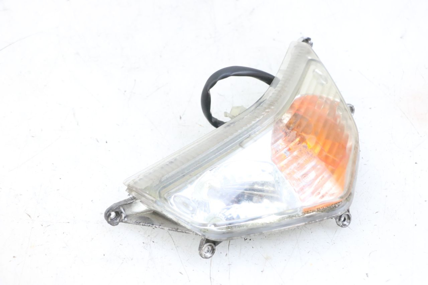 photo de RIGHT FRONT TURN SIGNAL KYMCO LIKE 125 (2009 - 2016) - Surface and material condition