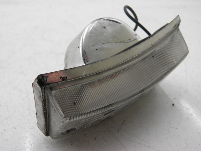 photo de FRONT RIGHT TURN SIGNAL LML DLX 2T 125 (2008) - Alternative perspective