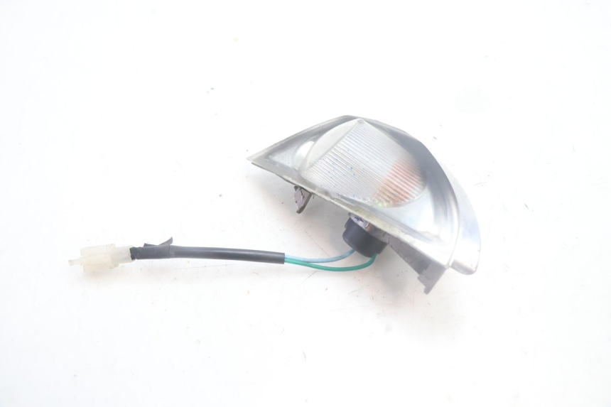 photo de RIGHT FRONT TURN SIGNAL SYM MIO 50 (2005 - 2010) - Technical close-up