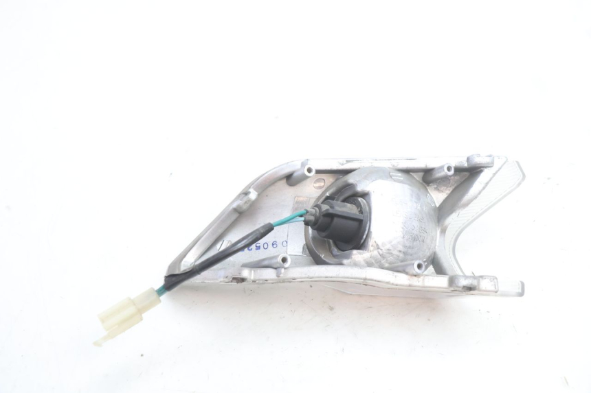 photo de FRONT RIGHT TURN SIGNAL KYMCO MOVIE S 125 (2009 - 2018) - Technical close-up