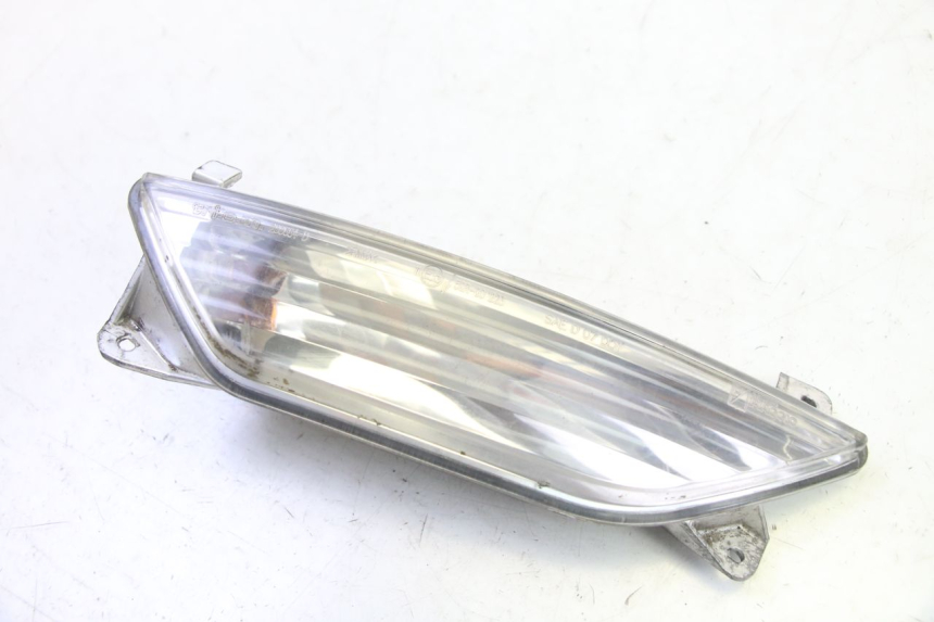photo de FRONT RIGHT TURN SIGNAL PIAGGIO MP3 125 (2006 - 2014) - Main view