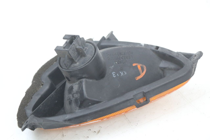 photo de RIGHT FRONT TURN SIGNAL HONDA NTV DEAUVILLE 650 (1998 - 2001) - Fixing points details