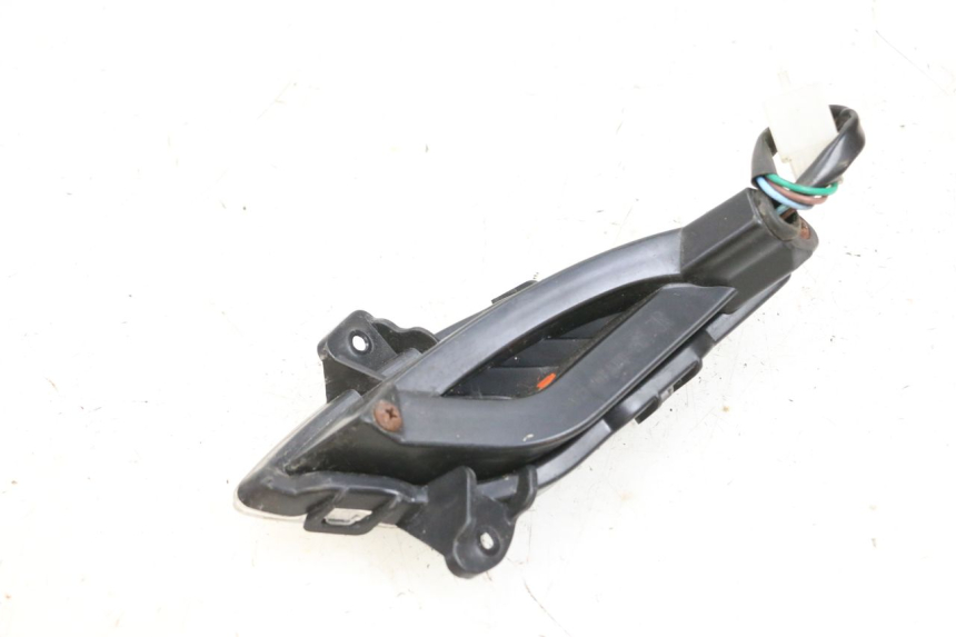 photo de FRONT RIGHT TURN SIGNAL JM MOTORS OLDIES GT 4T 50 (2018 - 2025) - Alternative perspective