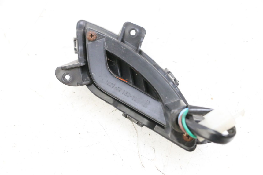 photo de FRONT RIGHT TURN SIGNAL JM MOTORS OLDIES GT 4T 50 (2018 - 2025) - Technical close-up