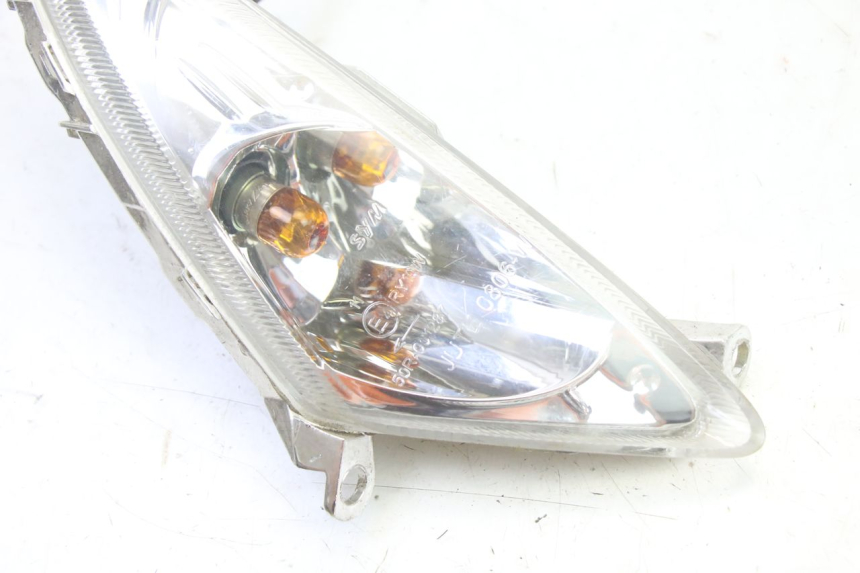 photo de RIGHT FRONT TURN SIGNAL SYM ORBIT 2 4T 50 (2008 - 2017) - Zoom on usage condition