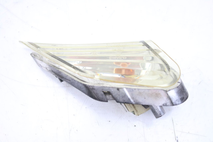 photo de RIGHT FRONT TURN SIGNAL KEEWAY OUTLOOK 125 (2007 - 2013) - Zoom on usage condition