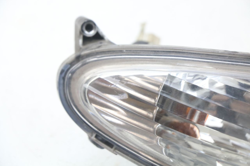 photo de FRONT RIGHT TURN SIGNAL MBK OVETTO ONE 2T 50 (2013 - 2017) - Fixing points details