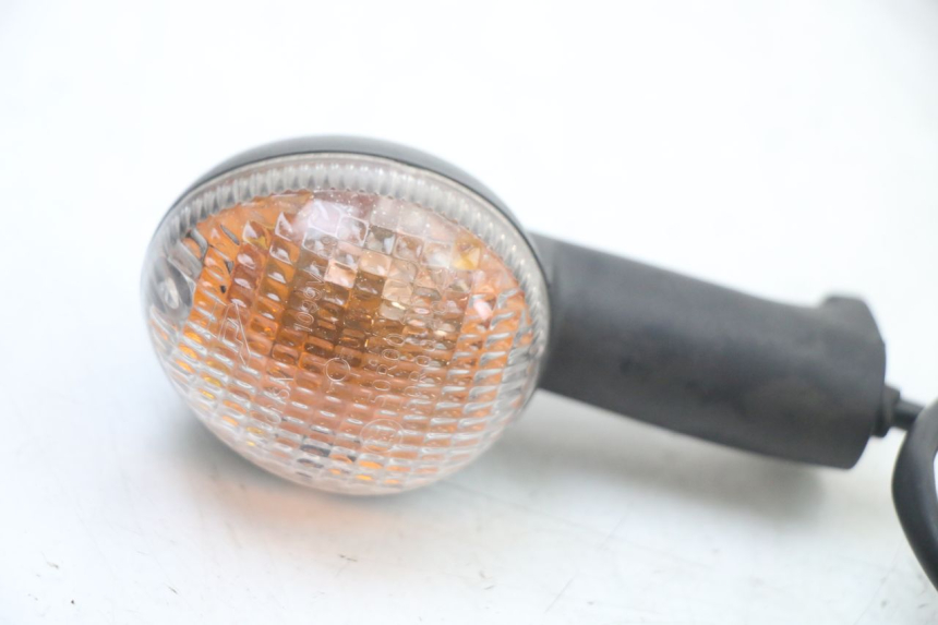 photo de FRONT RIGHT TURN SIGNAL PEUGEOT TKR TREKKER FURIOUS 50 (2005 - 2014) - Zoom on usage condition