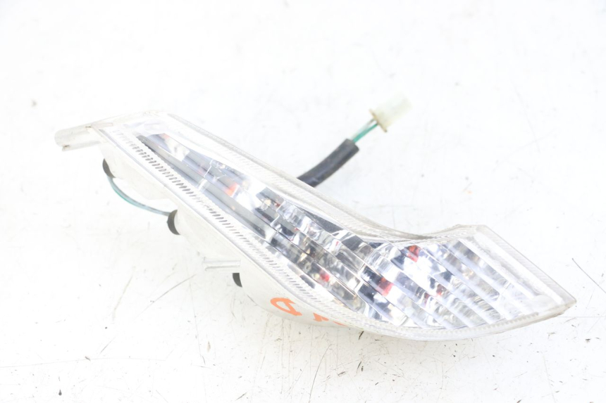 photo de FRONT RIGHT TURN SIGNAL PEUGEOT VIVACITY 125 (2010 - 2017) - Main view