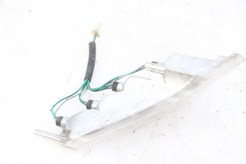 photo de FRONT RIGHT TURN SIGNAL PEUGEOT VIVACITY 125 (2010 - 2017) - Alternative perspective