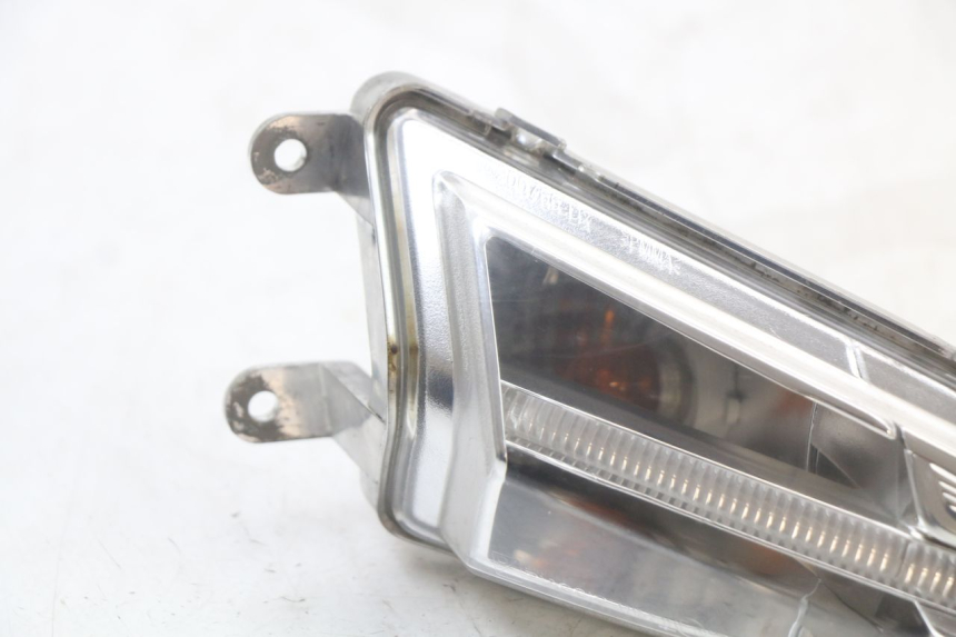 photo de FRONT RIGHT TURN SIGNAL PIAGGIO LIBERTY IGET 4T 50 (2021 - 2025) - Component detail