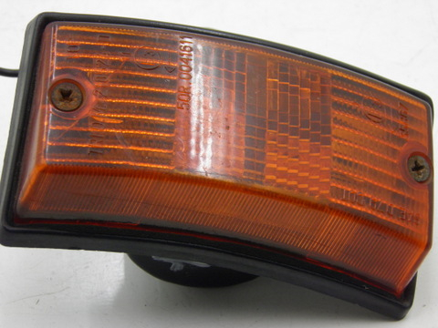 photo de FRONT RIGHT TURN SIGNAL PIAGGIO VESPA PX 125 (1997 - 2001) - Alternative perspective