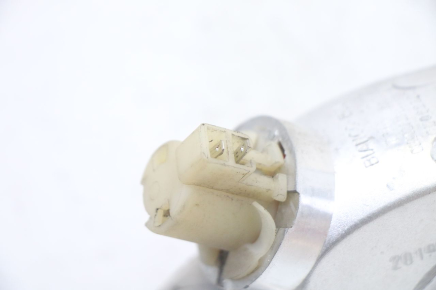 photo de RIGHT FRONT TURN SIGNAL PIAGGIO ZIP 4T 50 (2018 - 2020) - Fixing points details