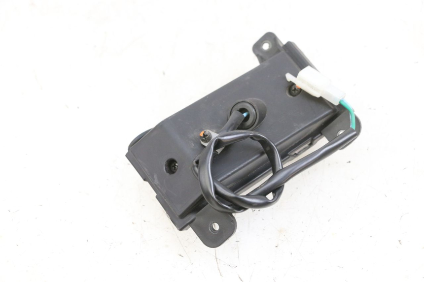 photo de FRONT RIGHT TURN SIGNAL EFUN PUSA 1 - Zoom on usage condition