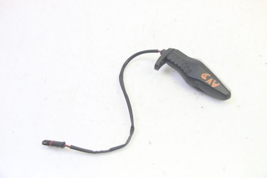 photo de FRONT RIGHT TURN SIGNAL BMW R GS 1250 (2021 - 2024) - Zoom on usage condition