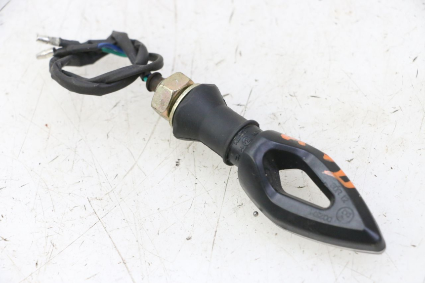 photo de FRONT RIGHT TURN SIGNAL MAG POWER R-STREET 50 (2016 - 2025) - Zoom on usage condition