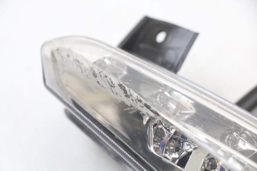 photo de Front right turn signal EUROCKA R8 4T 50 (2013 - 2022) - Zoom on usage condition