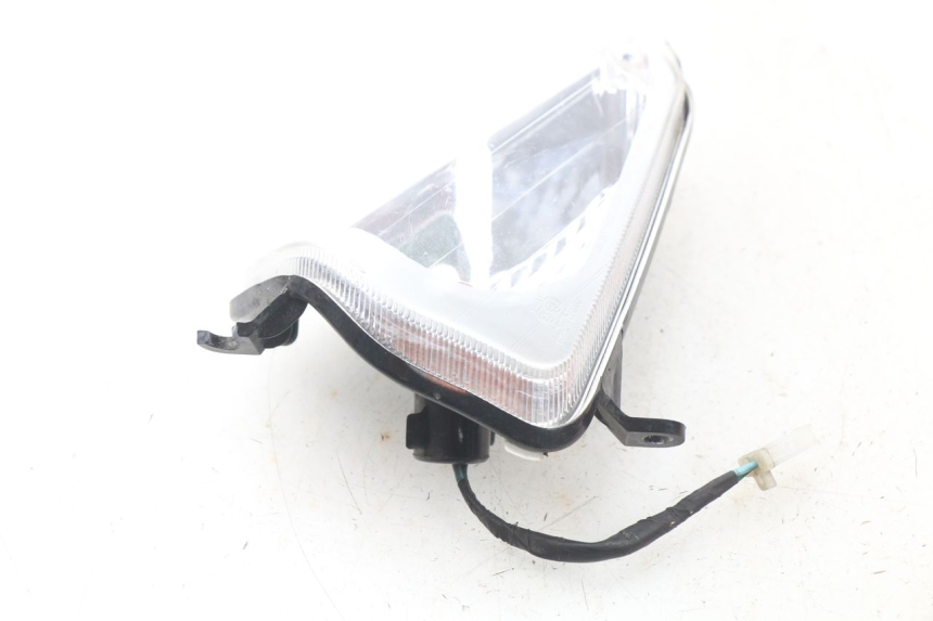 photo de FRONT RIGHT TURN SIGNAL DAELIM S2 FI 125 (2008 - 2017) - Alternative perspective