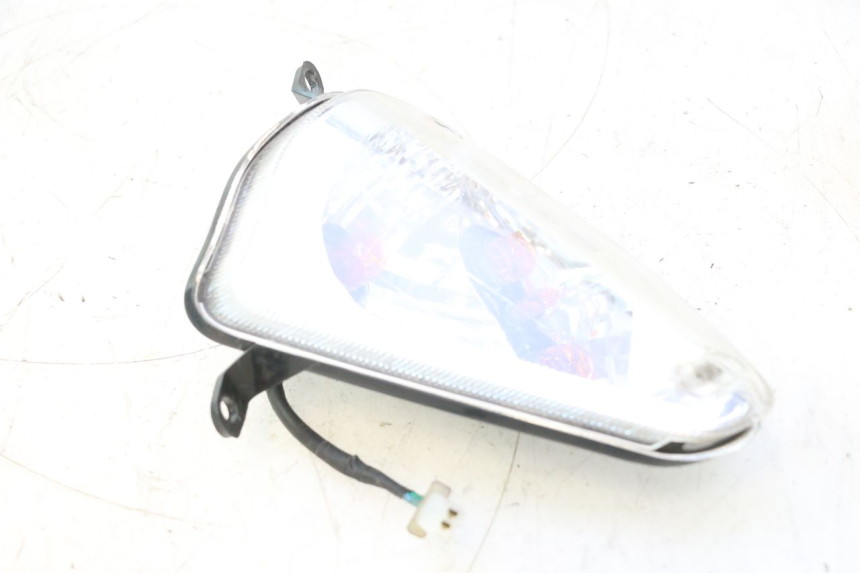 photo de FRONT RIGHT TURN SIGNAL DAELIM S2 125 (2006 - 2007) - Alternative perspective