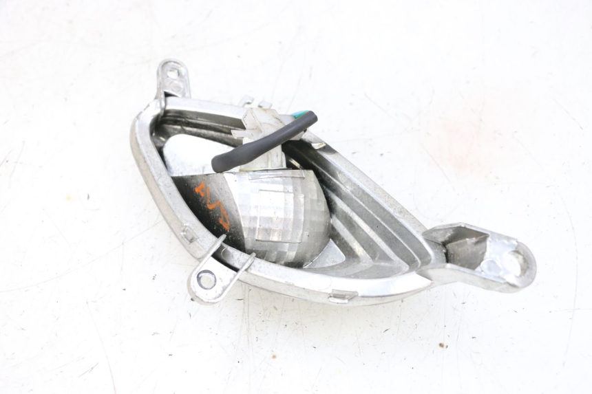 photo de FRONT RIGHT TURN SIGNAL JM MOTORS SANTANA 50 (2014 - 2023) - Component detail