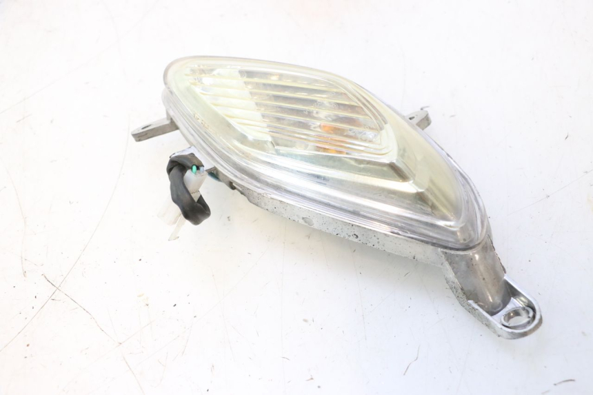photo de FRONT RIGHT TURN SIGNAL JM MOTORS SANTANA 50 (2014 - 2023) - Surface and material condition