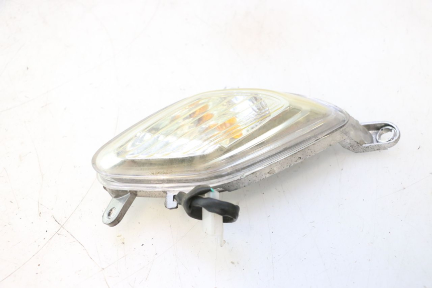 photo de FRONT RIGHT TURN SIGNAL JM MOTORS SANTANA 50 (2014 - 2023) - Checked used part