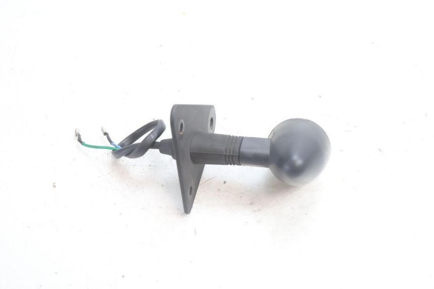 photo de FRONT RIGHT TURN SIGNAL MASH SEVENTY FIVE 125 (2013 - 2021) - Technical close-up