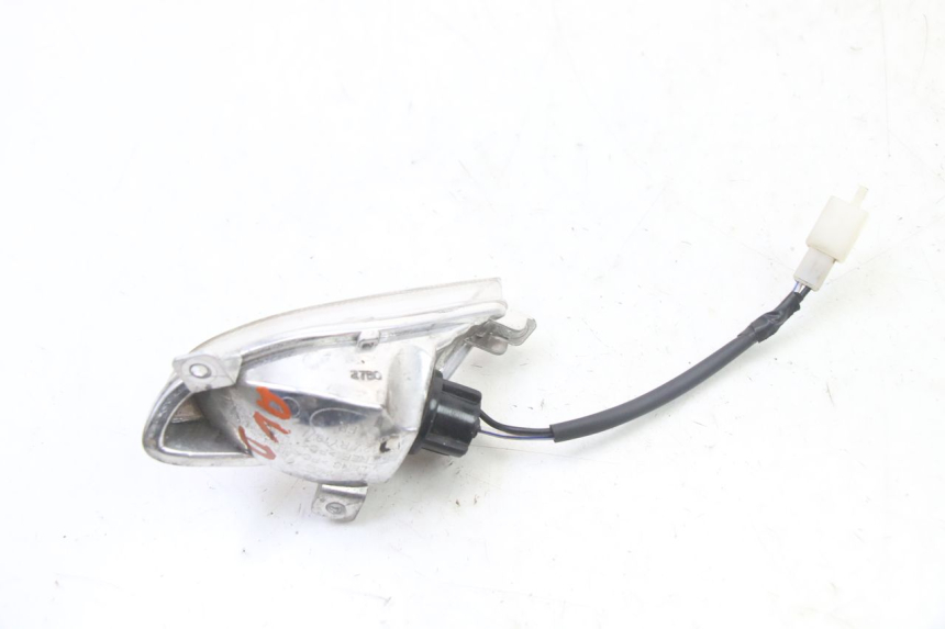 photo de FRONT RIGHT TURN SIGNAL APRILIA SR 2T 50 (2018 - 2022) - Alternative perspective