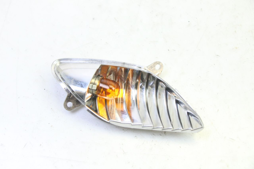 photo de FRONT RIGHT TURN SIGNAL APRILIA SR R 2T LC 50 (2018 - 2021) - Main view