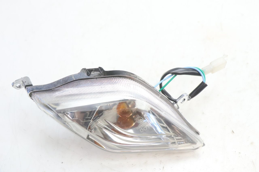 photo de FRONT RIGHT TURN SIGNAL VASTRO STREET S 50 (2016 - 2021) - Component detail