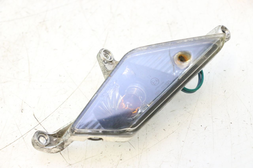 photo de FRONT RIGHT TURN SIGNAL KYMCO SUPER 8 2T 50 (2007 - 2013) - Surface and material condition