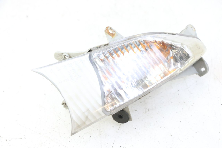 photo de RIGHT FRONT TURN SIGNAL SUZUKI BURGMAN 125 (2007 - 2014) - Main view