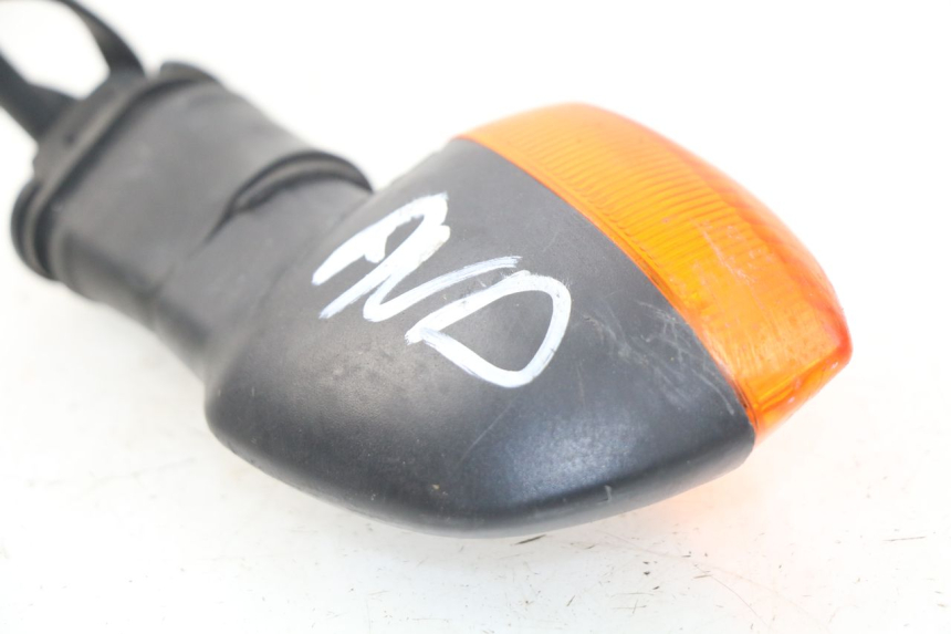 photo de FRONT RIGHT TURN SIGNAL YAMAHA TDM ABS 900 (2002 - 2014) - Fixing points details