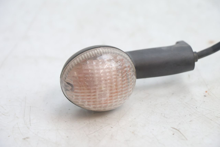 photo de FRONT RIGHT TURN SIGNAL PEUGEOT TKR TREKKER FURIOUS 50 (2005 - 2014) - Zoom on usage condition
