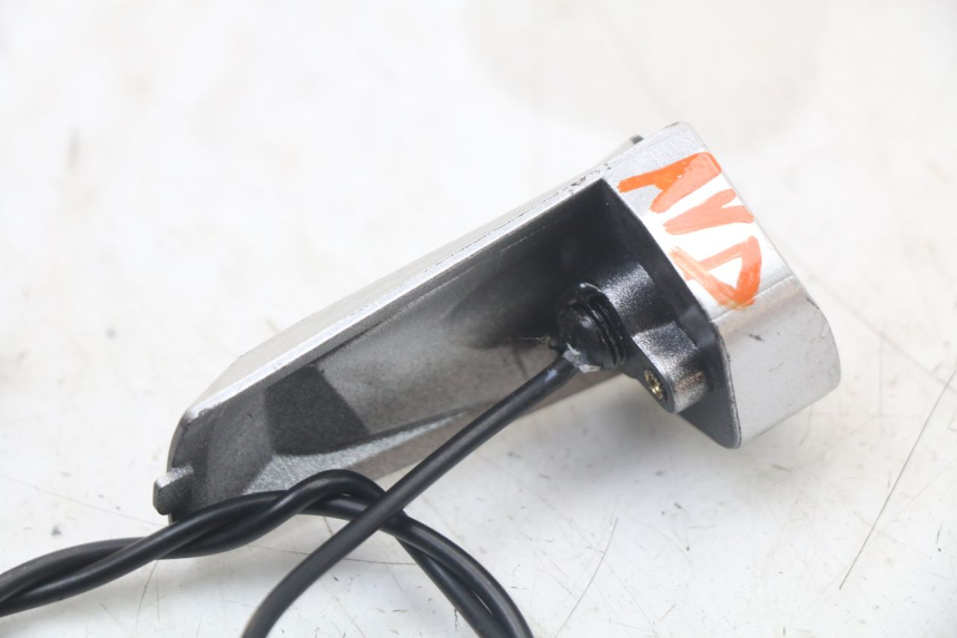 photo de FRONT RIGHT TURN SIGNAL DUALTRON TOGO PLUS 1 - Surface and material condition