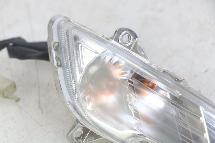 photo de RIGHT FRONT TURN SIGNAL PEUGEOT TWEET 4T 50 (2018 - 2022) - Product overview