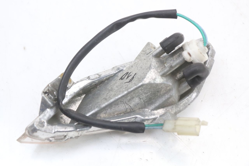 photo de RIGHT FRONT TURN SIGNAL PEUGEOT TWEET 125 (2018 - 2021) - Product overview