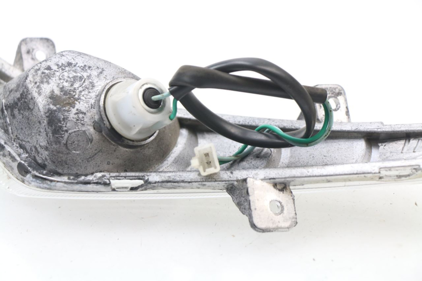photo de FRONT RIGHT TURN SIGNAL RAZZO VENICE 50 (2009 - 2014) - Alternative perspective